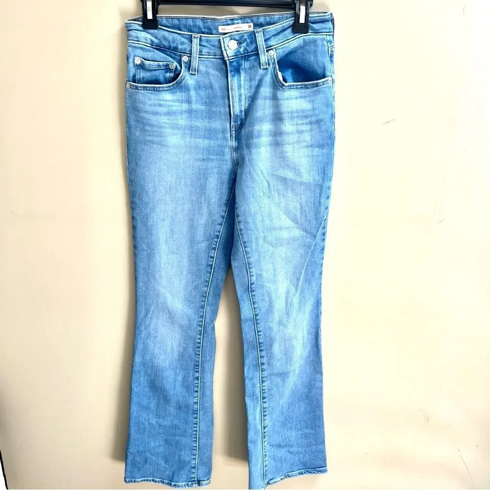 Levis high rise bootcut Wash Women's Jeans - 28